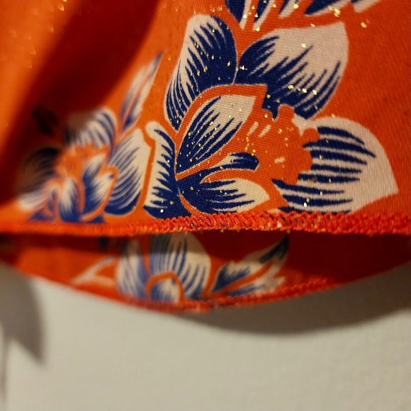 Orange Floral Shirt with Shimmer Daytrip Size Small - Picture 8 of 8